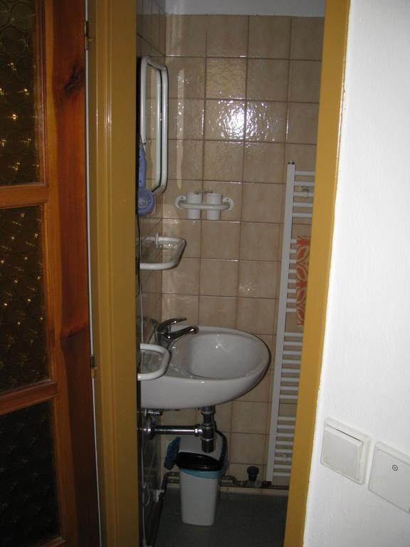 Penzion 102 Pardubice Exterior foto