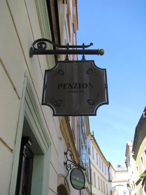 Penzion 102 Pardubice Exterior foto